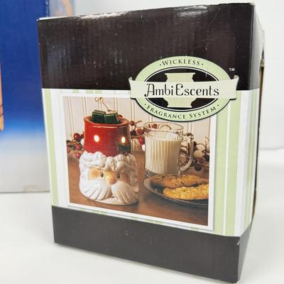 LOT 89: NIP Santa Wax Melter & Stained Glass Lit Toy Box