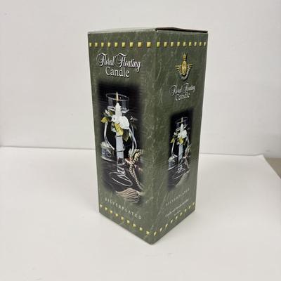 LOT 91: Elephant Wax Warmer, NIP Cloth Tablecloths & Floating Candle