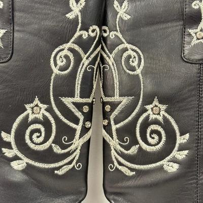 LOT 95: Women’s Size 8 Roper Cowboy Boots