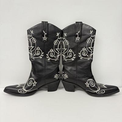 LOT 95: Women’s Size 8 Roper Cowboy Boots