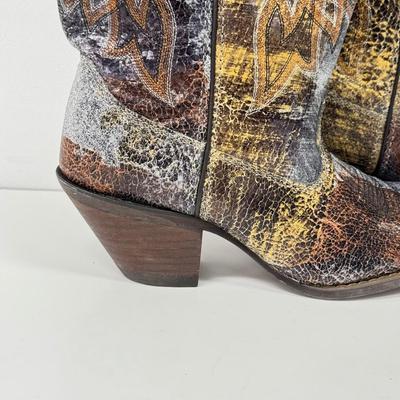 LOT 103: Women’s Size 8 Durango Cowboy Boots