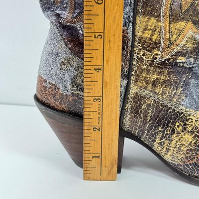 LOT 103: Women’s Size 8 Durango Cowboy Boots