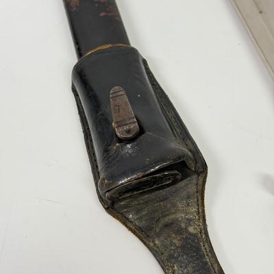 LOT 104: Carl Henkel Bielefeld Knife w Sheath