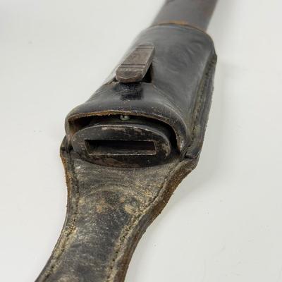 LOT 104: Carl Henkel Bielefeld Knife w Sheath