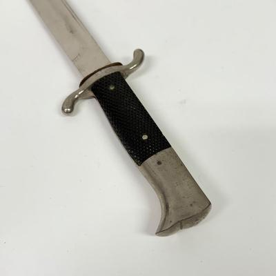 LOT 104: Carl Henkel Bielefeld Knife w Sheath