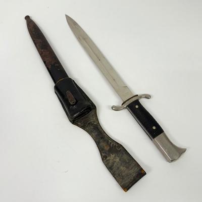 LOT 104: Carl Henkel Bielefeld Knife w Sheath