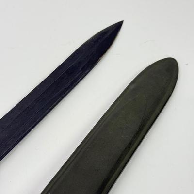 LOT 105: US Military Bayonet