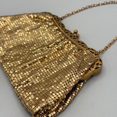 LOT 106: Goldtone Whiting & Davis Mesh Bag, 1920s style Headband & Ladies Gloves