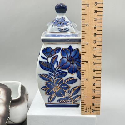 LOT 107: VTG. MCM Japanese Hand Painted Moriage DRAGONWARE Ceramic Candy/Trinket Dish w/lid , pair of Vintage Dragon Ashtrays and...