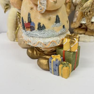 LOT 109: Santa Home Decor: Dark Green & Golden