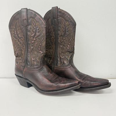 LOT 111: Laredo Women’s Size 8 Cowboy Boots