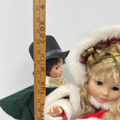 LOT 113: Hand made Motorized Doll Christmas Carolers