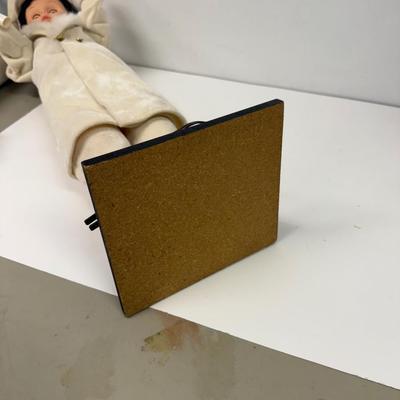 LOT 114: Vintage Animated Caroler in Green & Extra Tall Caroler