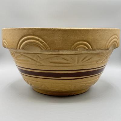 LOT 116: Antique Large Primative Yellowware Brown Band Pottery Mixing Bowl