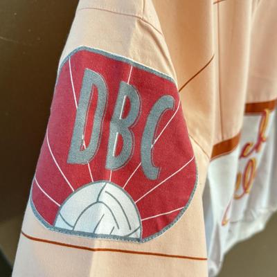 LOT 119: Size 52/XL Brett Favre Packers Jersey & 1980s Style Del Rey Beach Club Long Sleeve TShirt