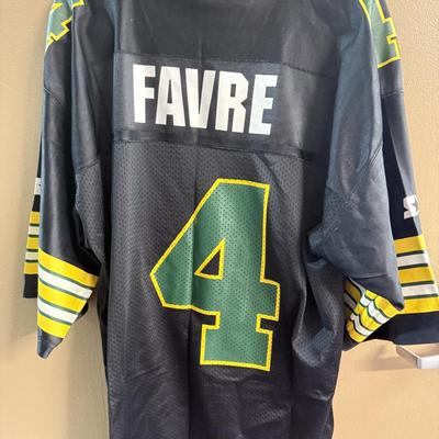 LOT 119: Size 52/XL Brett Favre Packers Jersey & 1980s Style Del Rey Beach Club Long Sleeve TShirt