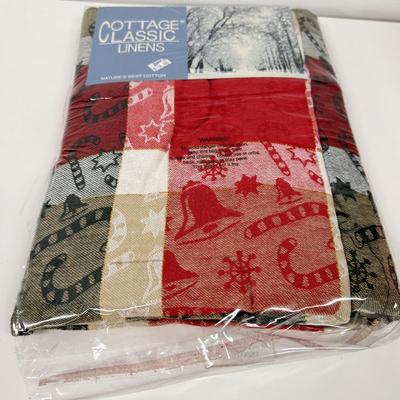 LOT 123: Four Cottage Classic Linens Oblong Tablecloths