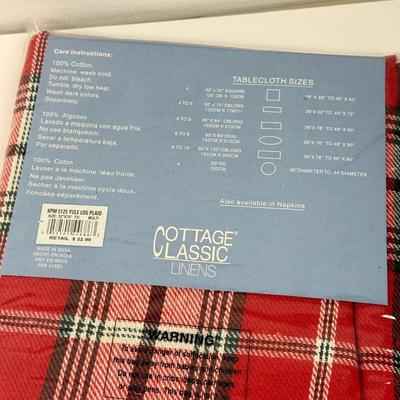 LOT 123: Four Cottage Classic Linens Oblong Tablecloths