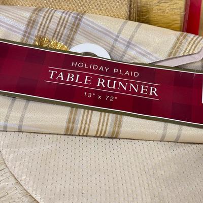 LOT 125: Gold Colored Tablecloths - some NIP