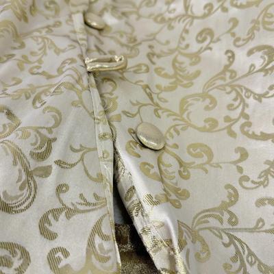 LOT 125: Gold Colored Tablecloths - some NIP