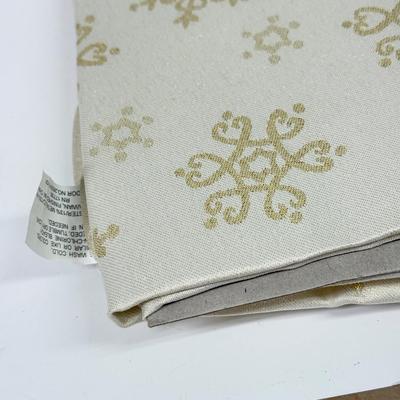 LOT 125: Gold Colored Tablecloths - some NIP