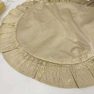 LOT 125: Gold Colored Tablecloths - some NIP
