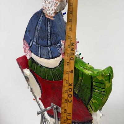 LOT 126: Lit Animated Snowman Decor