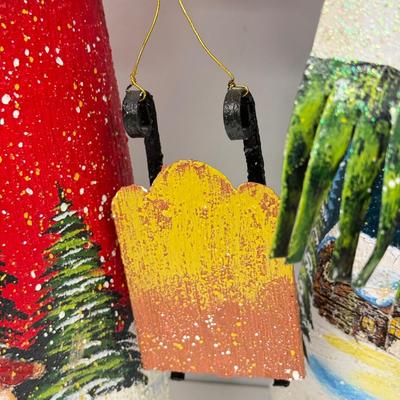 LOT 127: Metal Santa & Snowman Decor