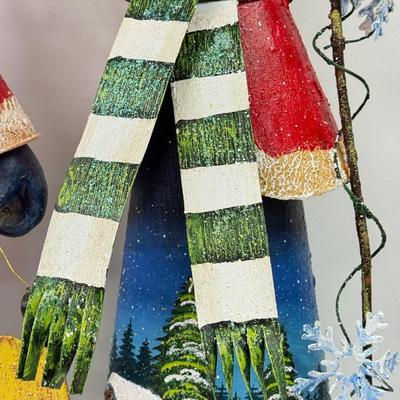 LOT 127: Metal Santa & Snowman Decor