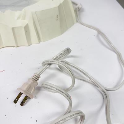 LOT 128: Department 56 Snowbabies Skating Rink