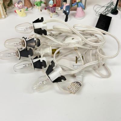 LOT 129: Ceramic Christmas Village Houses w/ Light Cords