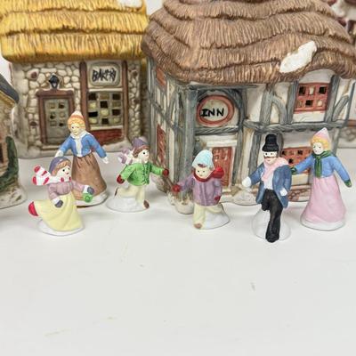 LOT 129: Ceramic Christmas Village Houses w/ Light Cords