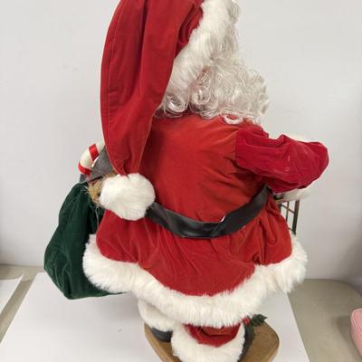 LOT 130: Animated Santa Figure