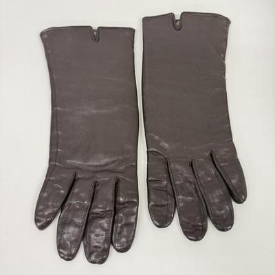 LOT 134: Size 8 Fur Lined Gloves, Leopard Chemise & Beaded Shawl