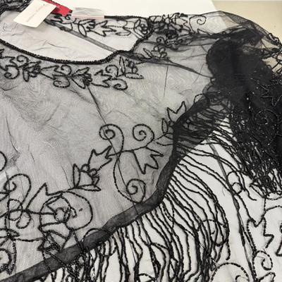 LOT 134: Size 8 Fur Lined Gloves, Leopard Chemise & Beaded Shawl