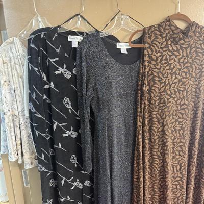 LOT 140: New- Plus size- Sparkly Women's Clothing; Ronni Nicole & More- 2 full length dresses, 1 shorter dress and 1 blouse