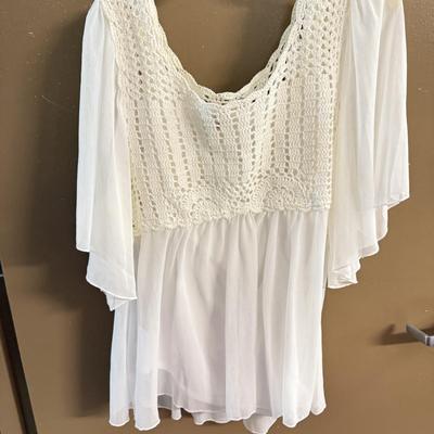 LOT 144: Women’s Tops: Ruby Rd, NWT & More