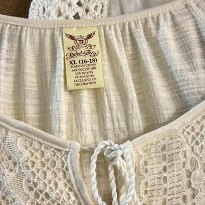 LOT 144: Women’s Tops: Ruby Rd, NWT & More