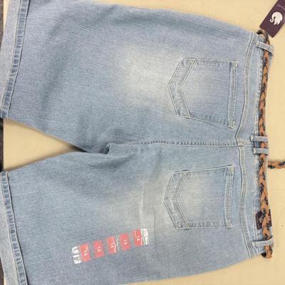 LOT 146: NWT Ladies Bottoms