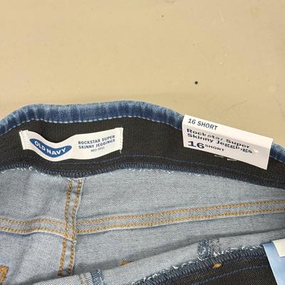 LOT 146: NWT Ladies Bottoms