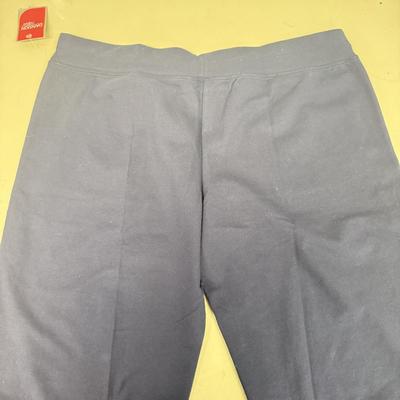 LOT 146: NWT Ladies Bottoms