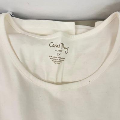 LOT 148: Women’s Tops & Tshirts - some NWT