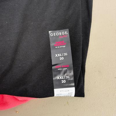 LOT 148: Women’s Tops & Tshirts - some NWT