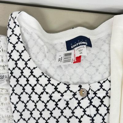 LOT 148: Women’s Tops & Tshirts - some NWT