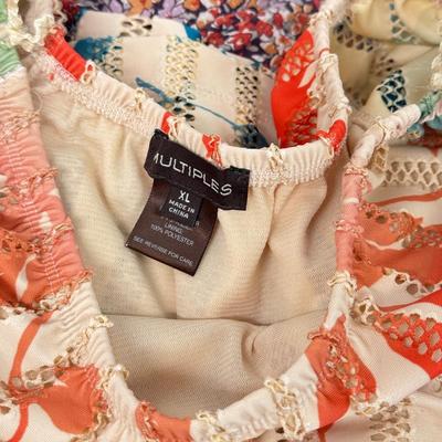 LOT 150: Tote of Women’s Clothing