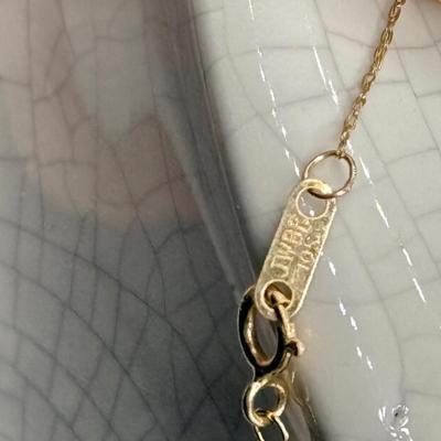 LOT 151: 10kt Gold Heart Pendant on 19" Chain (2.2gtw)