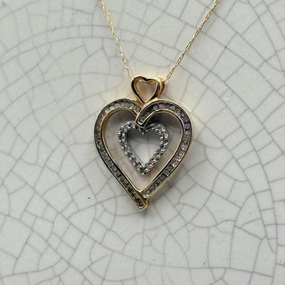 LOT 151: 10kt Gold Heart Pendant on 19" Chain (2.2gtw)