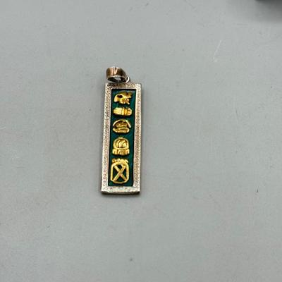 LOT 152: Lapis Sterling Silver Pendant (10.2gtw)