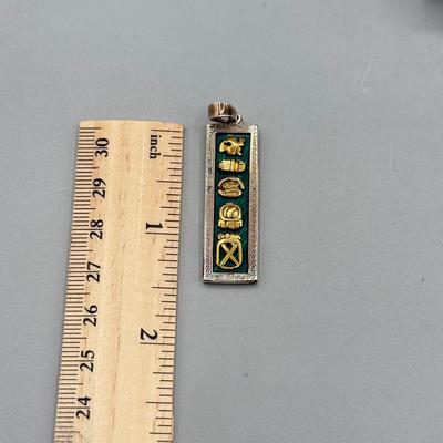 LOT 152: Lapis Sterling Silver Pendant (10.2gtw)