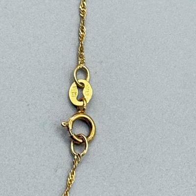 LOT 155: 10kt Gold "I LOVE YOU" Heart Pendant on 18' chain (1.8gtw)